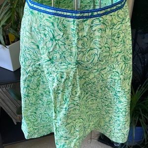 Green skirt apt9